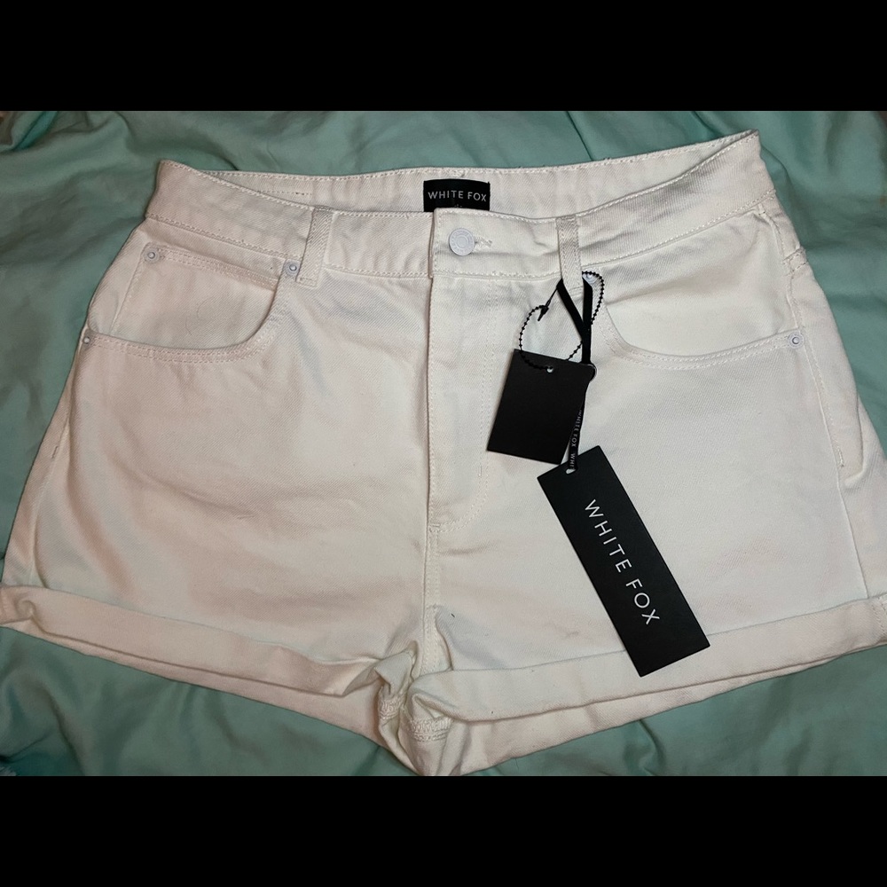 ⭐️ SOLD ⭐️ White Fox Shorts